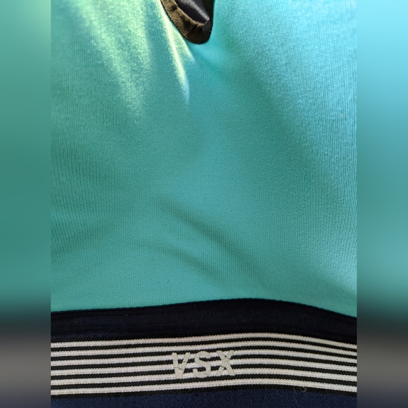 Victoria's Secret Sport Sports Bra size 34C - Picture 3 of 7